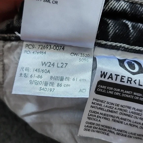 Levi's Ribcage Straight In Gray Color - Picture 4 of 7